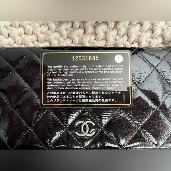 Authentic Chanel classics flap bag - Picture 2 of 4